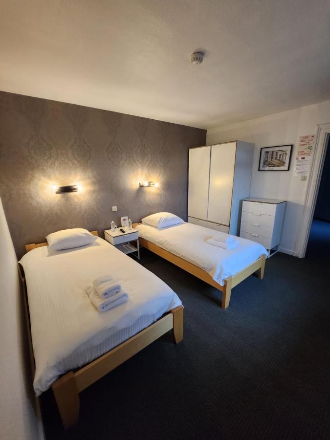 Hotel Francorchamps Pitlane Lodge ภายนอก รูปภาพ