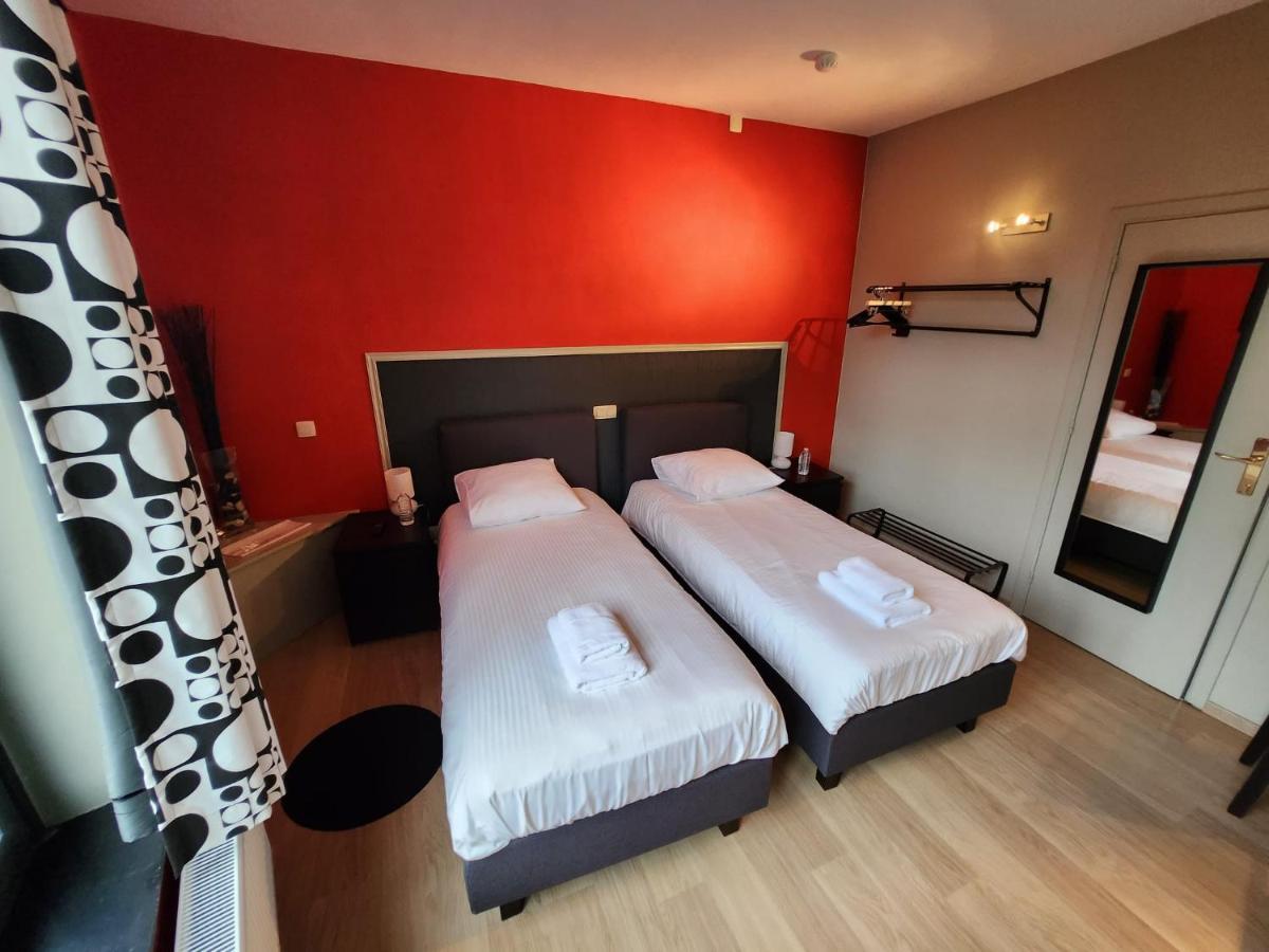 Hotel Francorchamps Pitlane Lodge ภายนอก รูปภาพ