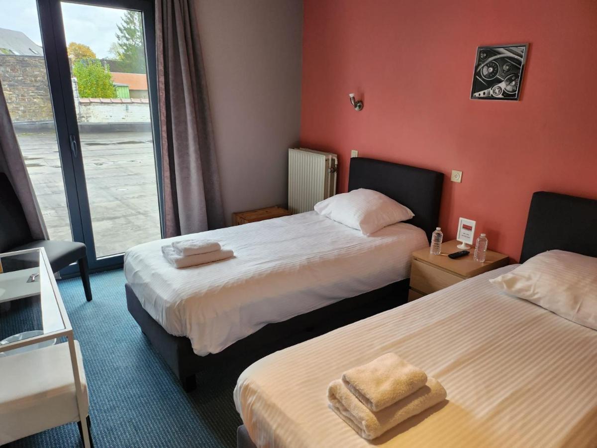 Hotel Francorchamps Pitlane Lodge ภายนอก รูปภาพ